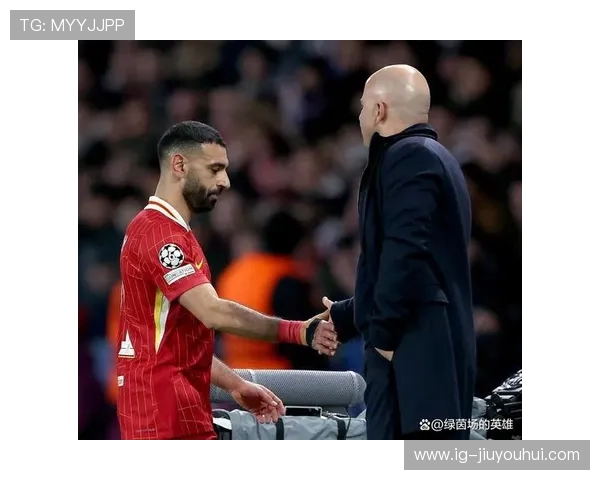 足球场上完成帽子戏法后该如何庆祝与自我调节心态